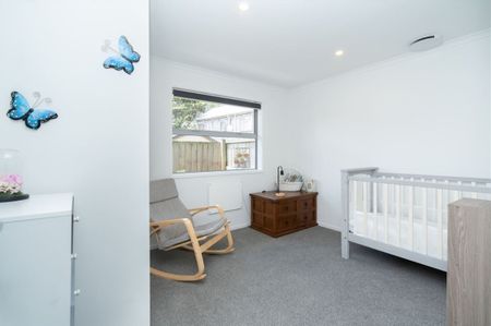 Located just minutes from Hamilton CBD, Hamilton Lake, and Waikato/Braemar Hospitals, this modern townhouse offers low-maintenance living in a highly convenient location. - Photo 3