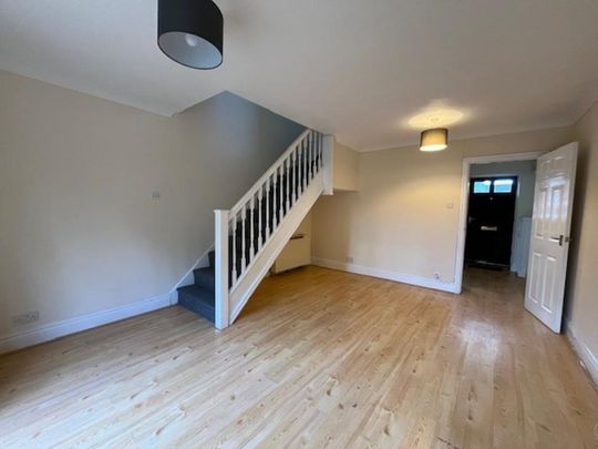 2 bedroom terraced house to rent - Photo 1