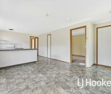 Three-Bedroom Home in Quiet Court Location - Photo 6