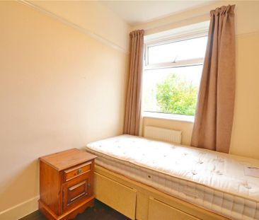 6 bedroom semi-detached house to rent - Photo 4