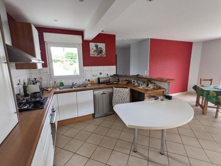Location Maison 6 pièces 135m² LANNION 22300 - Photo 4