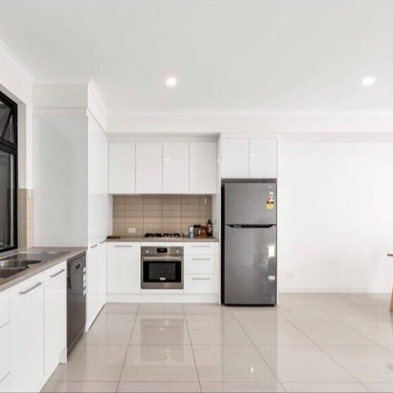 Lightsview - Photo 1