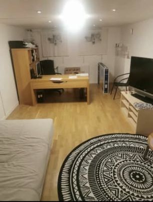 Sparvhöksvägen, Tumba - Foto 1