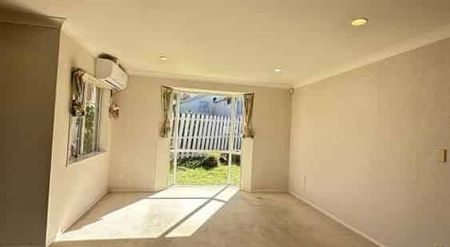 Seeking space, comfort, and convenience. - Photo 2