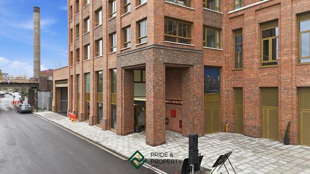 3 bedroom flat to rent - Photo 1