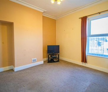 3 bedroom end of terrace house to rent - Photo 6