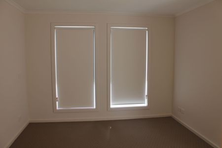 Modern 3 Bedroom Property in Salisbury Downs - Photo 2