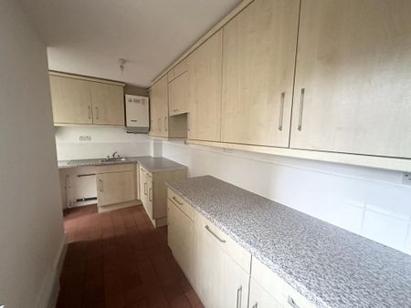 2 bedroom maisonette to rent - Photo 4