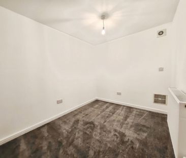 3 bedroom House To Let - Photo 5