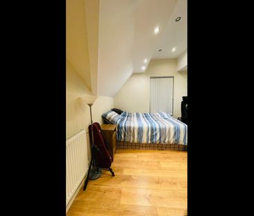 Room in a Shared Flat, Corkland Road, M21 - Photo 4