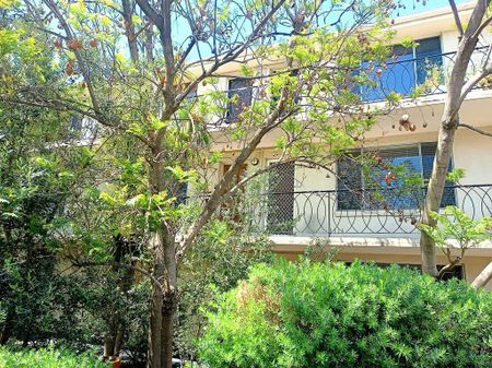 Charming 1-Bedroom Unit with Courtyard in a Premium Yarraville Location - Photo 4