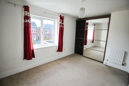 Leicester Square, Crossgates, Leeds - Photo 5