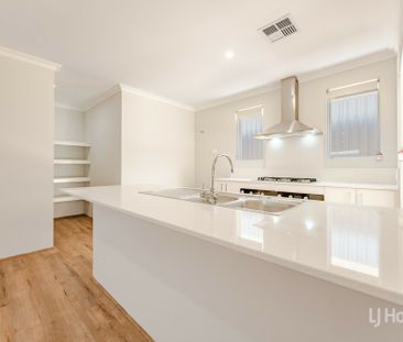 Coastal Living at Its Finest in the Heart of Madora Bay - Photo 4