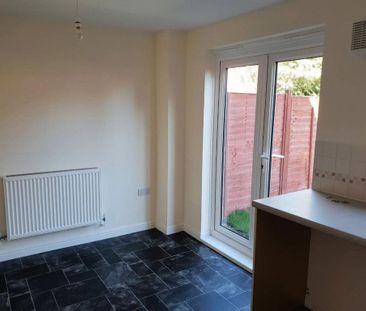 3 bedroom terraced house to rent - Photo 5