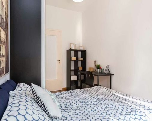 Via delle Acacie, Cesano Boscone, Lombardy 20090 - Foto 1