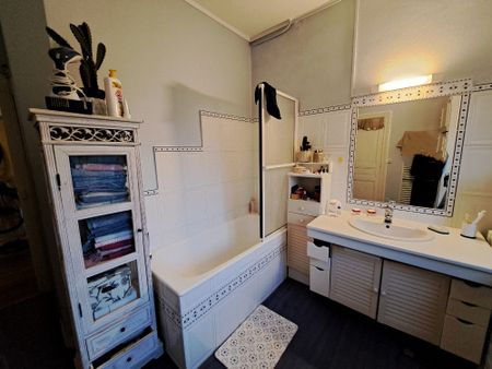 Location Appartement 4 pièces 89m² - Photo 3