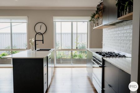 QUALITY FAMILY HOME! - Photo 5