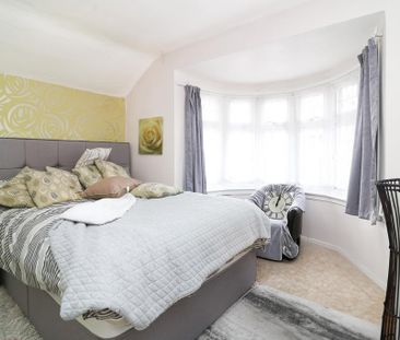 4 bedroom semi-detached house to rent - Photo 6