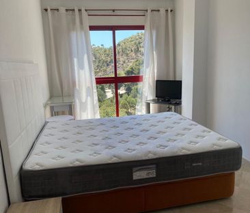 Piso de alquiler en Calle Calle de Vázquez de Mella, 24, Carolinas ... - Photo 2