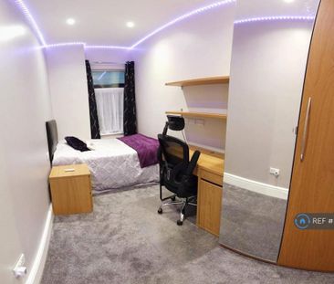 4 bedroom terraced house to rent - Photo 5