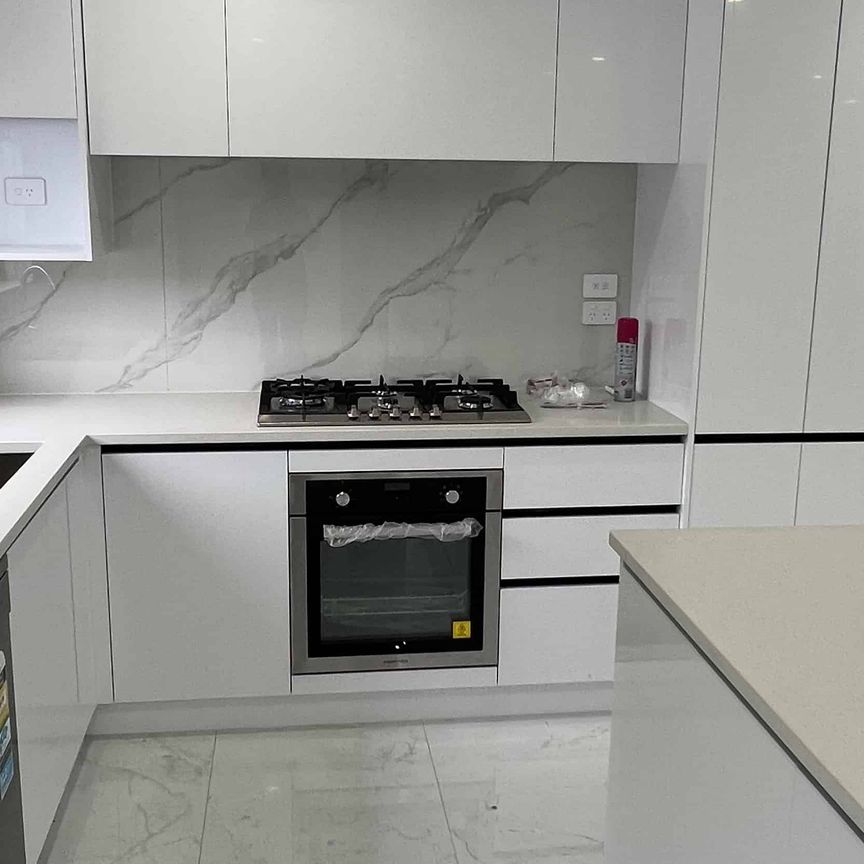 Stunning Short Term Rental - Photo 1