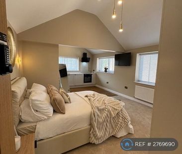 Studio to rent - Photo 2