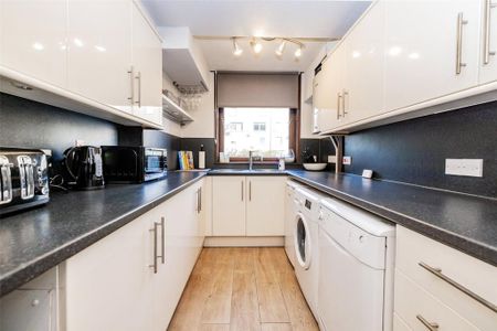 2 bedroom maisonette to rent - Photo 4