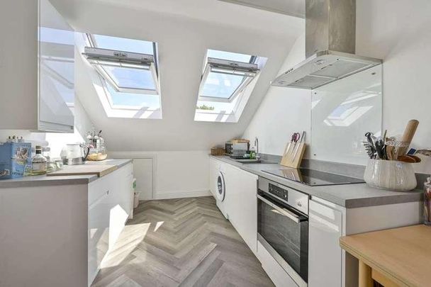 Oxford Avenue, Wimbledon, SW20 - Photo 1