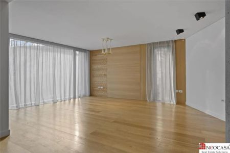 Vila de lux cu arhitectura moderna | Cambridge School - Photo 4
