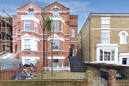2 bedroom flat to rent - Photo 4