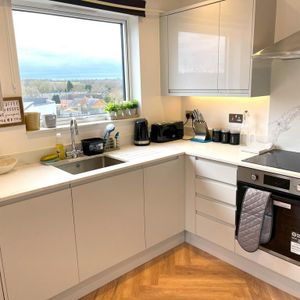 2 bedroom serviced apartment to rent - Photo 3