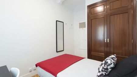 Calle de Bravo Murillo, Madrid, Community of Madrid 28015 - Photo 4