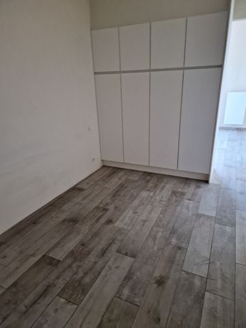 Gelijkvloers één-slaapkamerappartement in centrum Roeselare! - Photo 3