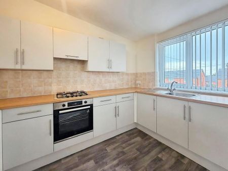 2 bedroom flat to rent - Photo 4