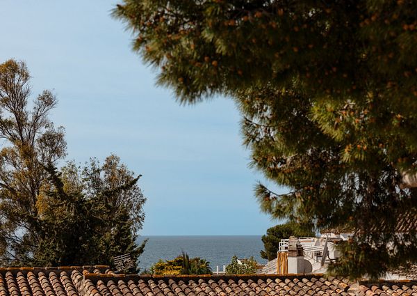 Recently renovated 2 bedroom duplex house in Costabella