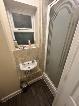 Room in a Shared House, Milligan Street, E14 - Photo 1