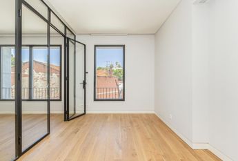 1 Bedroom Apartment with a view, Largo do Rato, Lisboa