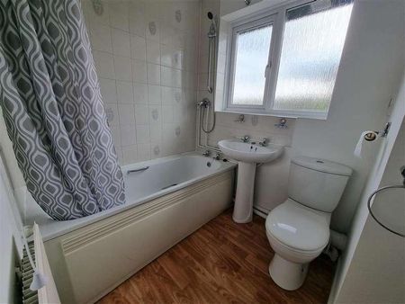 Bryn Nant, Caerphilly, CF83 - Photo 4