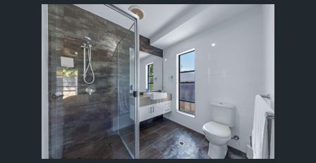 Award Winning Family Home in the Heart of Cannonvale - Photo 3