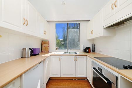 9/53 Penkivil Street, Bondi - Photo 4