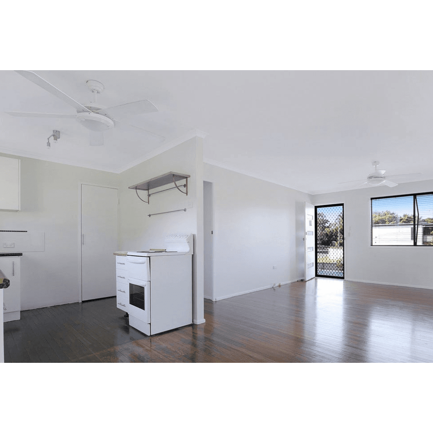 5 Moore St, Deception Bay, Qld 4508 - Photo 1