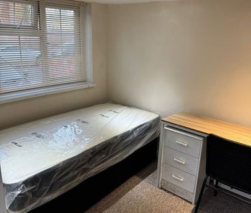 1 Bed Flat, Edgbaston, B16 - Photo 2