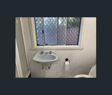 Lovely Cabin great location for Lease - Photo 3