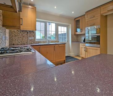 2 bedroom end of terrace house to rent - Photo 5