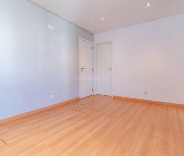 Apartamento T3 com arrumo para Arrendamento nos Olivais, Lisboa - Photo 2