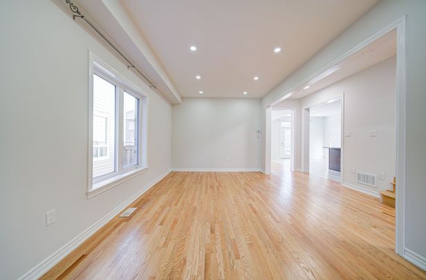 For Lease - 29 Bamburg Street, Georgina, Ontario - Photo 1