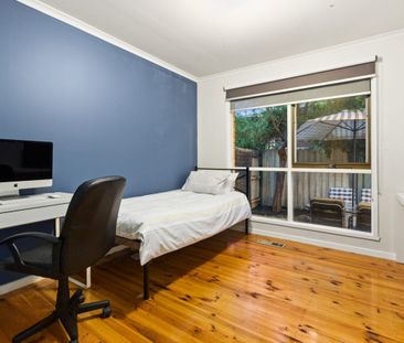 Spacious & Sunny Single-Level Villa! - Photo 3