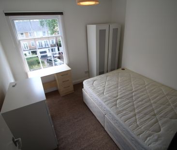 2 Bed Student Accommodation - Photo 3