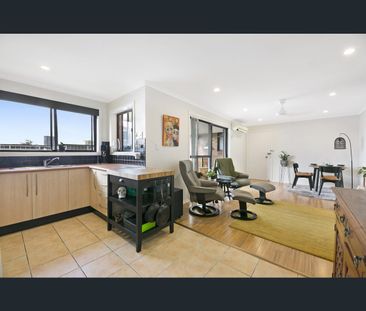 9/18 Garden Street, Southport, Qld 4215 - Photo 5