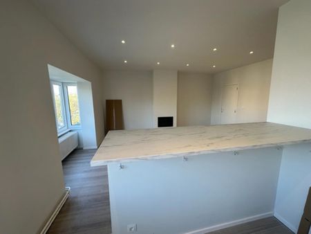 Prachtig gerenoveerd ruim 1slpk appartement. - Photo 2